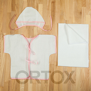 Крестильный набор из трех предметов: пеленка, распашонка, чепчик, размер 56-62 см, ситец (бело-розовый набор)